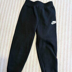Boys Nike Sweatpants Size 6-7years